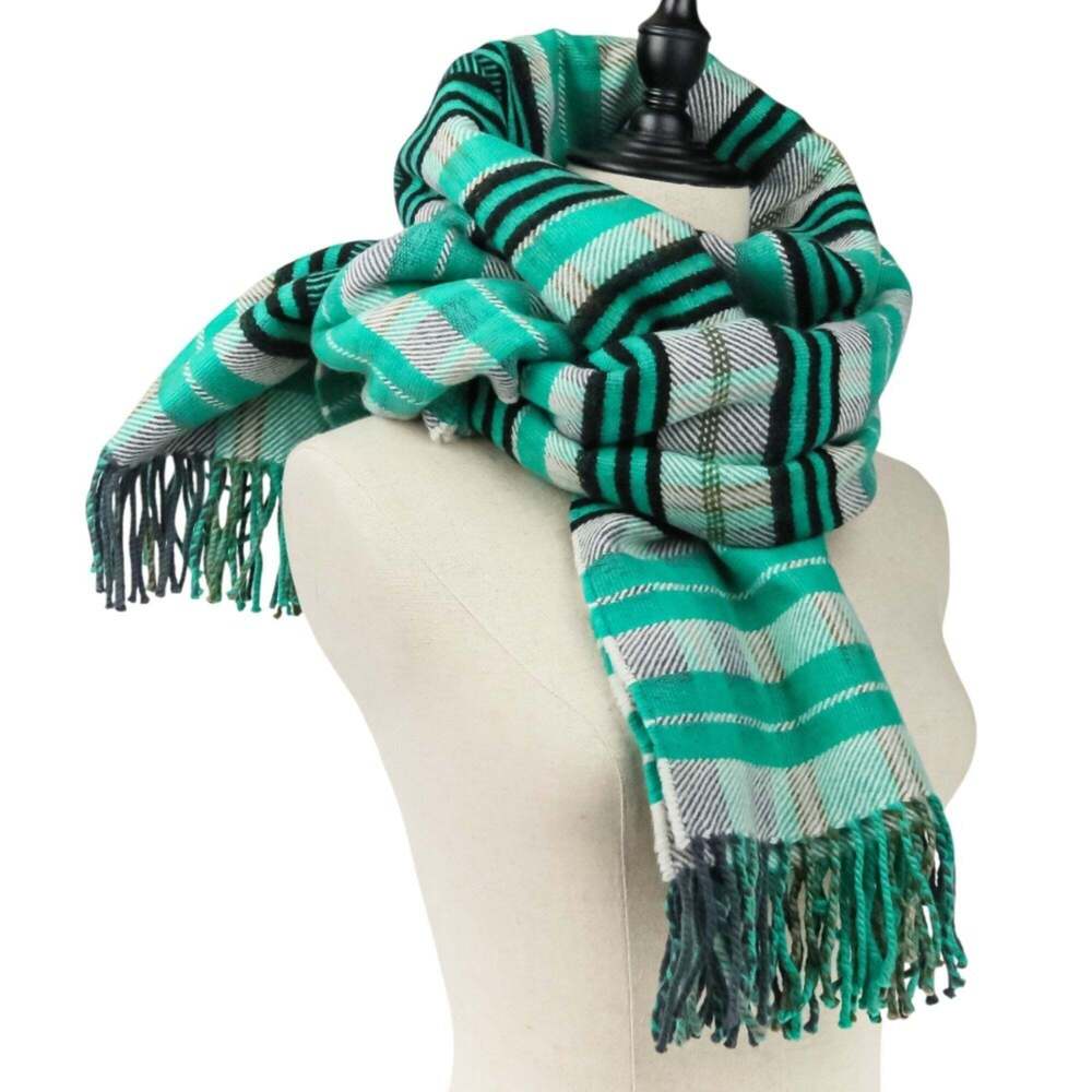 HERMES Authentic Green Scarf - Picture 2 of 14